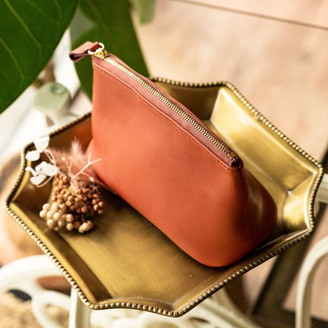 [6th Anniversary Sale] Gusseted Pouch S Swift/Gold (Light Brown)