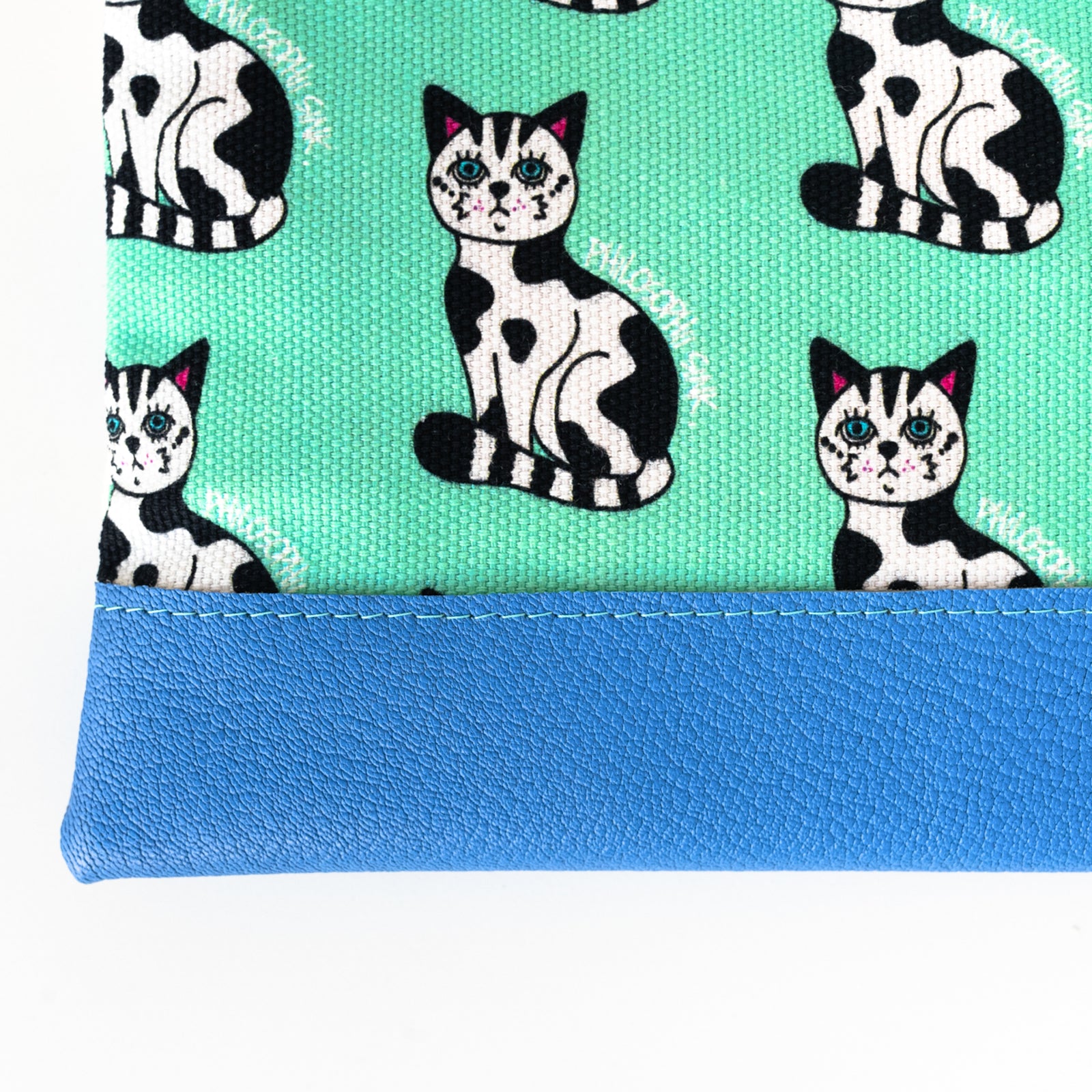 SINK. x Philosophii collaboration cow cat flat pouch