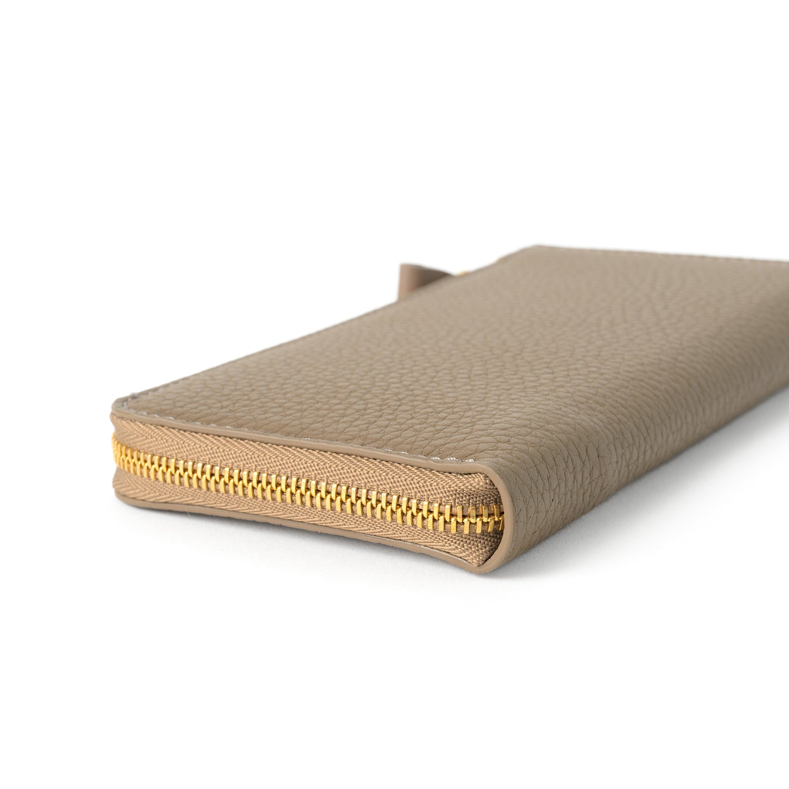 Long wallet with L-Shaped fastener / Taurillon Clemence