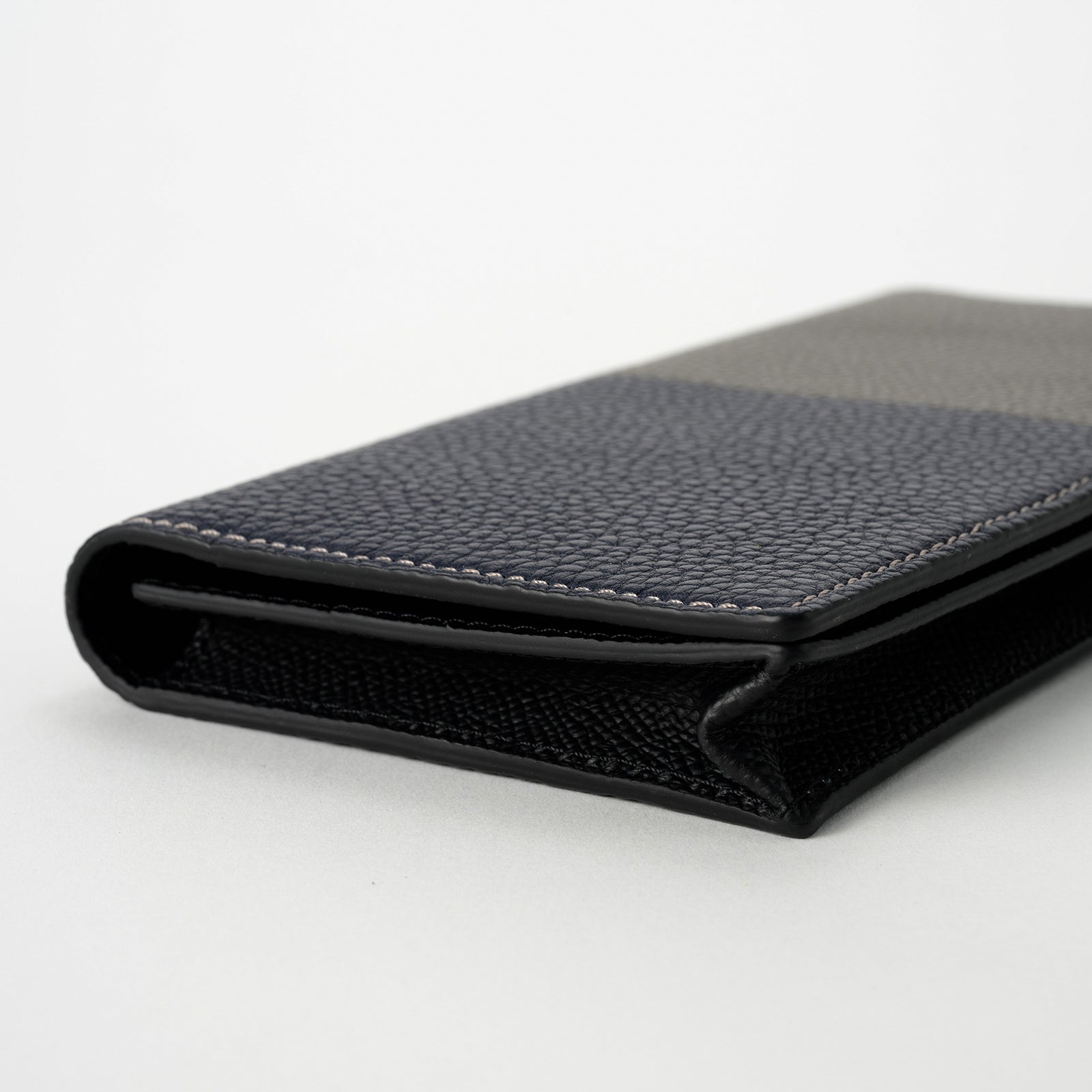 Bicolor gusset long wallet Togo leather