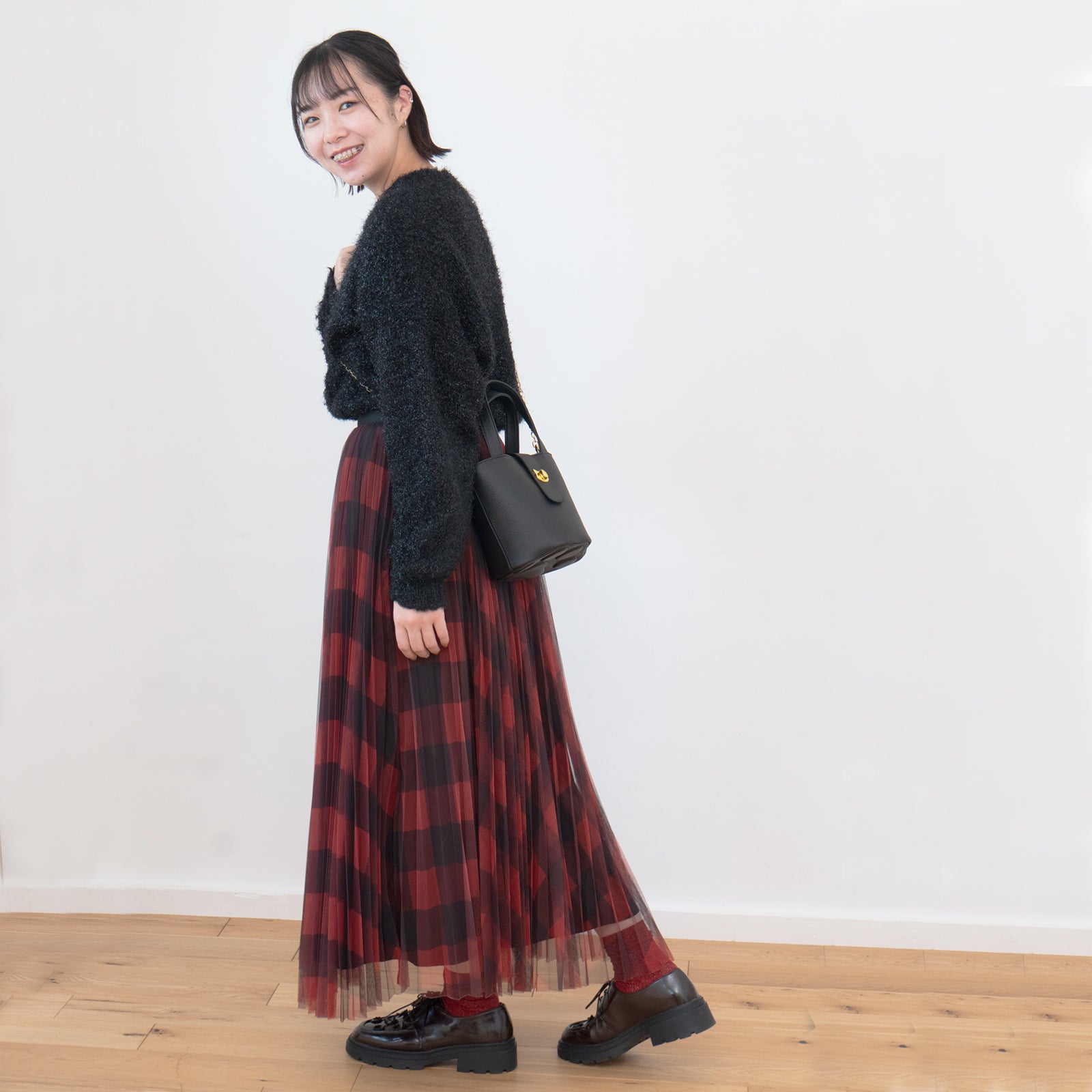 【12/7(日)22:00～ 26時間限定販売】【数量限定】 チェーンショルダー付きミニバッグ・PAW  (パウ)   / ブラック [選べる金具]