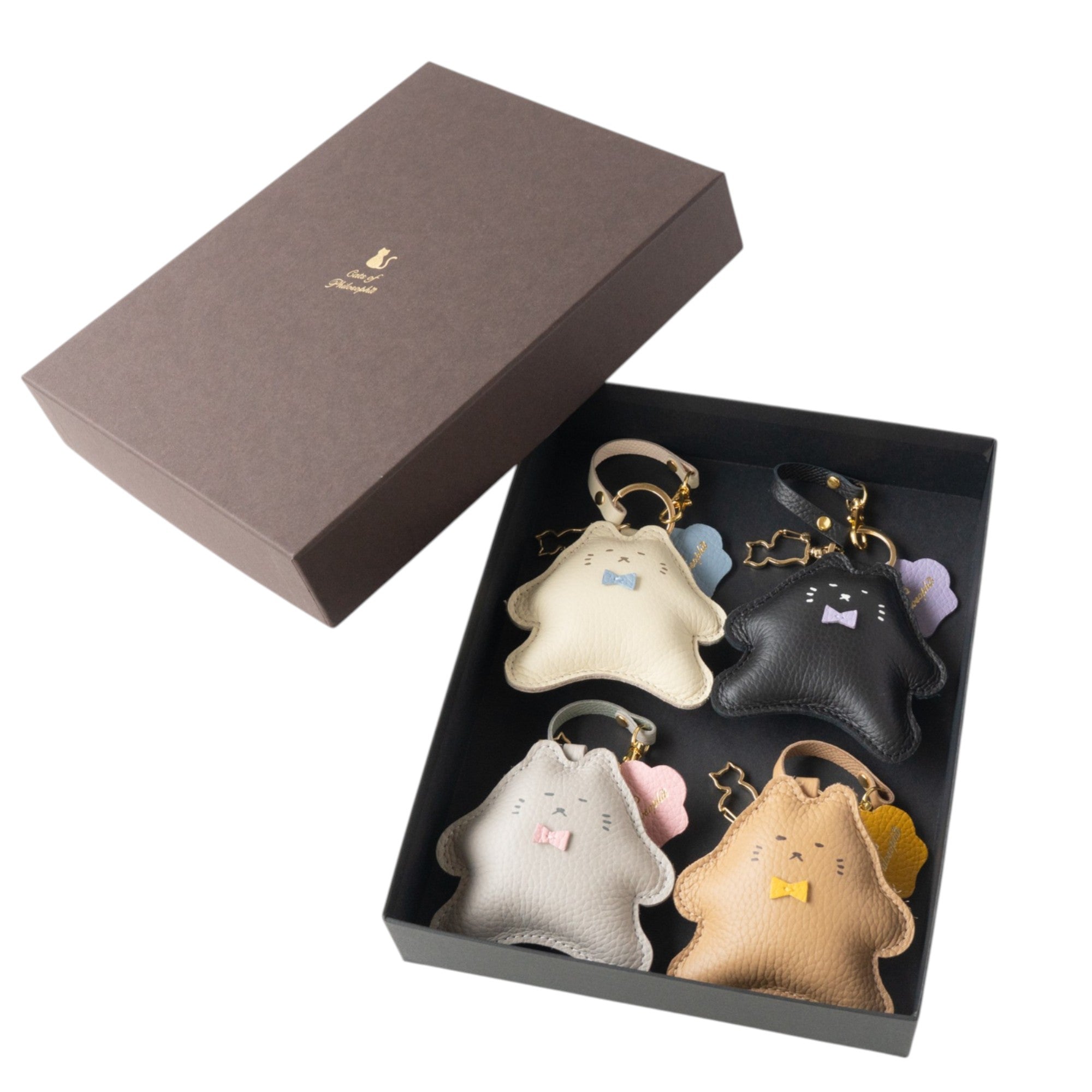 【8/7(木)22:00〜 26時間限定販売】にゃんぺんチャーム4匹セット   にゃんぺんず