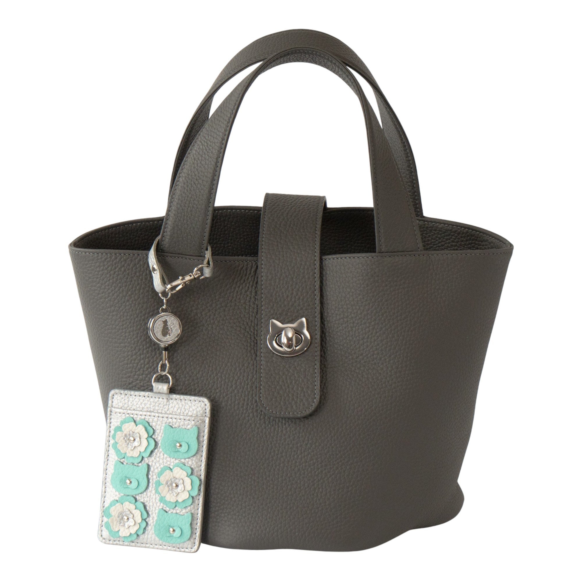 [Pre-order: May 15th (Fri) 10:00 PM - 17th (Sun)] Flower Nyan Pass Case - Cuir Mash / Silver