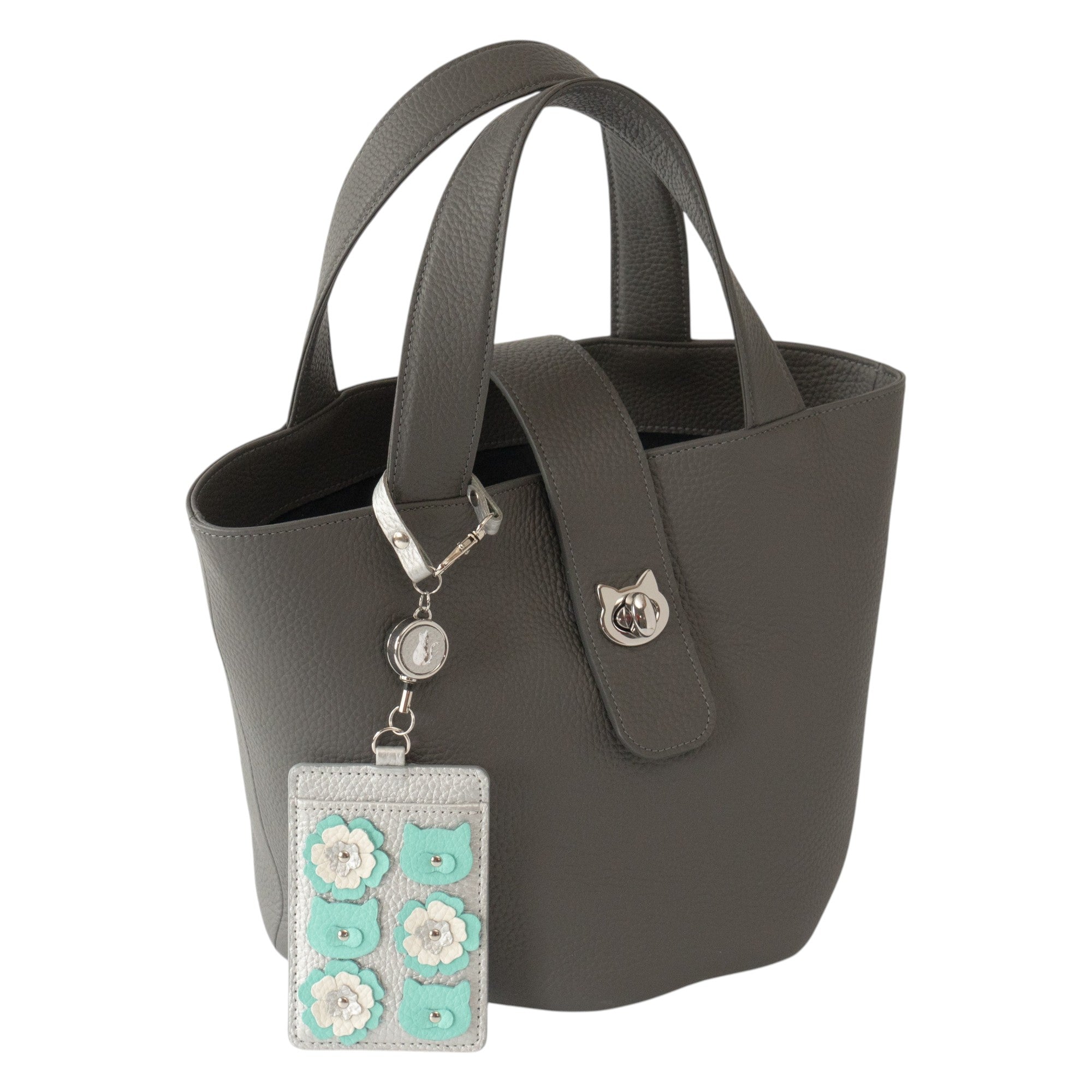 [Pre-order: May 15th (Fri) 10:00 PM - 17th (Sun)] Flower Nyan Pass Case - Cuir Mash / Silver